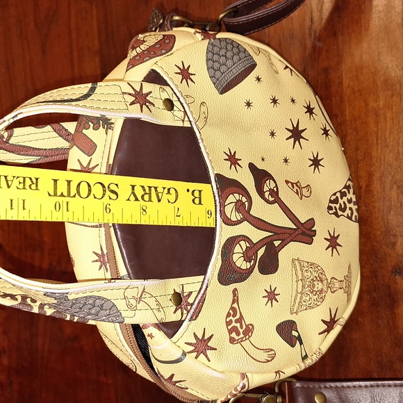 🍄 Mushroom/ouija board/crystal ball/chalice mystical round purse! - Picture 12 of 16